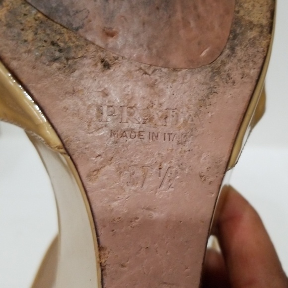 PRADA Patent Wedges 7.5 - Picture 6 of 8